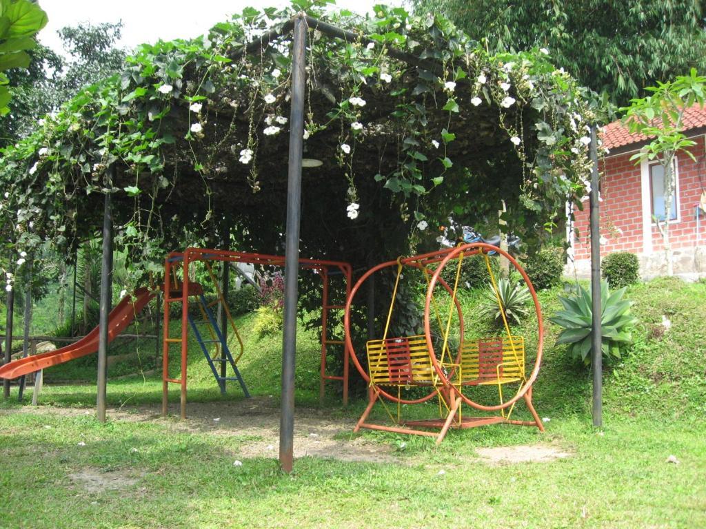 Bantal Guling Villa Lembang Dış mekan fotoğraf